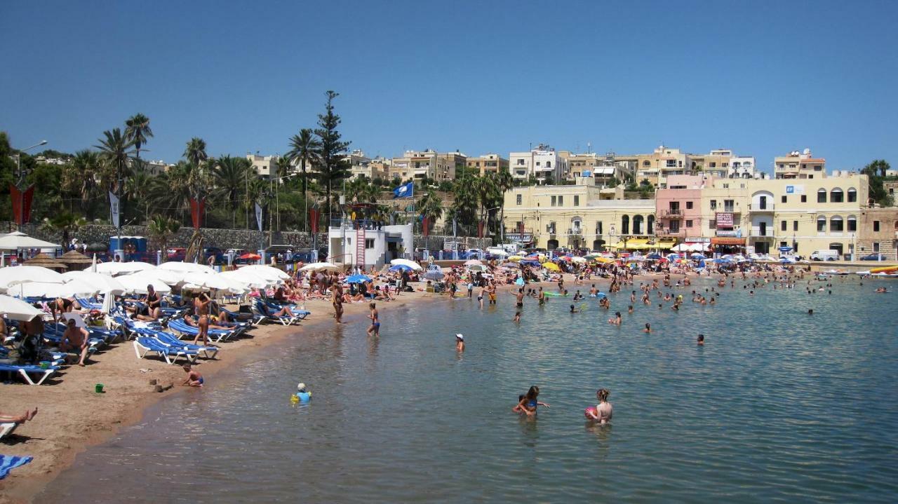 Seafront Apartment In Sliema With Pool, Upmarket Complex Екстер'єр фото